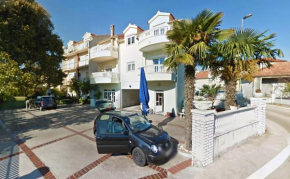 Apartments and Rooms Neda